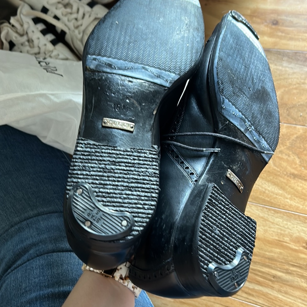 Black Leather Gucci WingTip Oxfords - 10.5 - Picture 4 of 4
